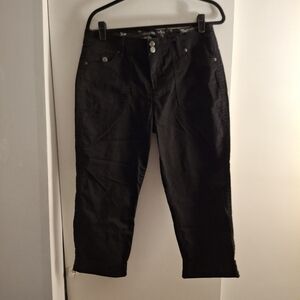 One5One Women's Black Cropped Pants with Button Detail